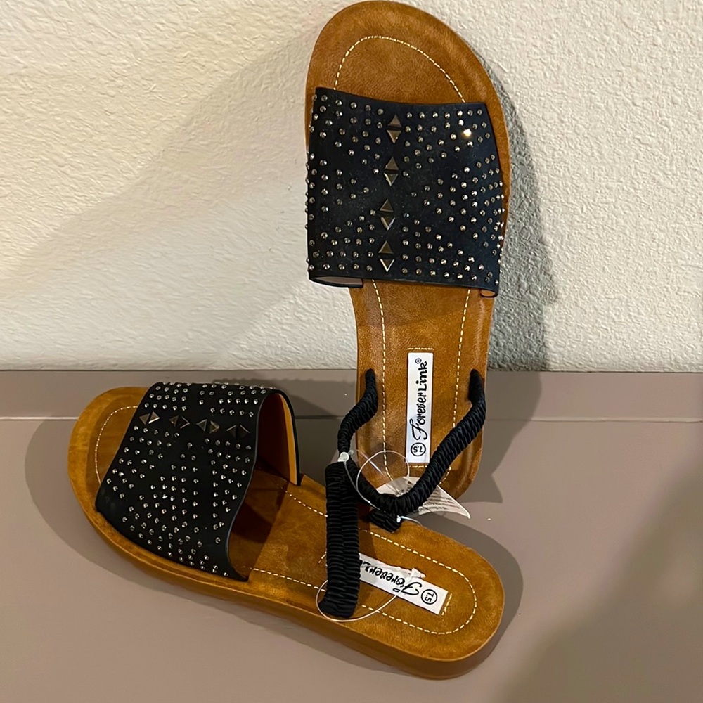 Forever Link Black Sandals with elastic strap Women Sz 7.5